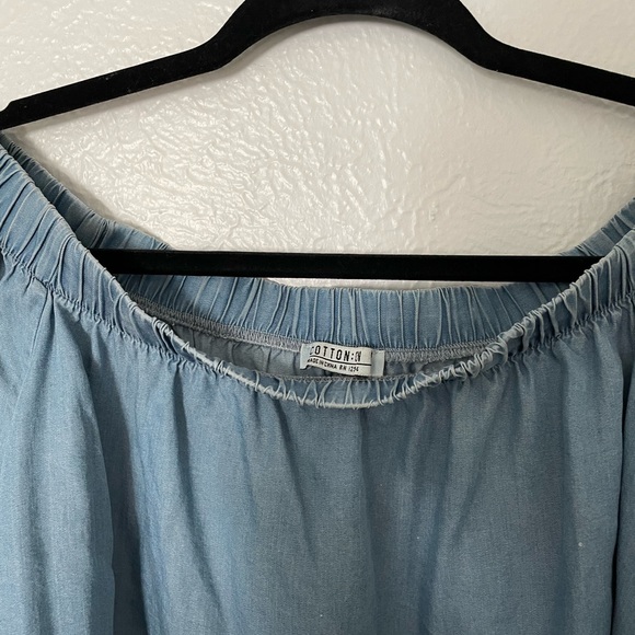 Off the Shoulder Top - Picture 5 of 5